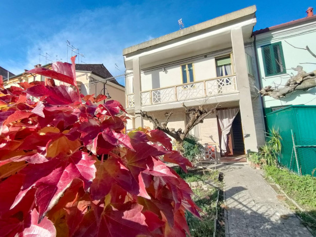 Casa Semindipendente in Vendita