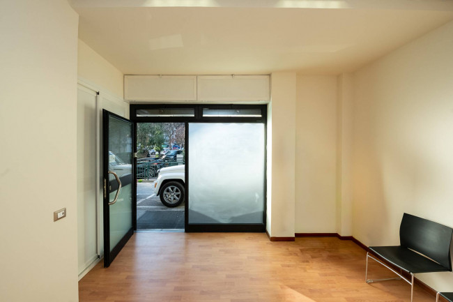 Locale Commerciale in vendita
