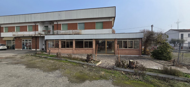 Capannone Industriale in Vendita