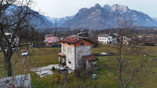 Casa Indipendente in vendita