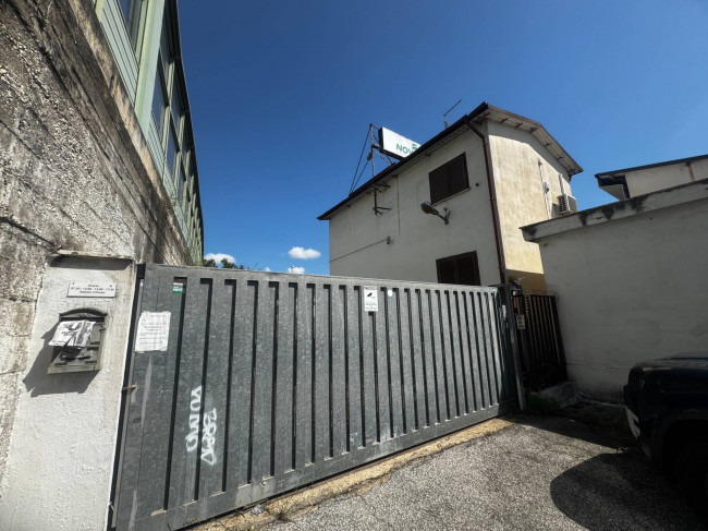 Locale Commerciale in Vendita