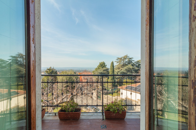 Appartamento in Vendita