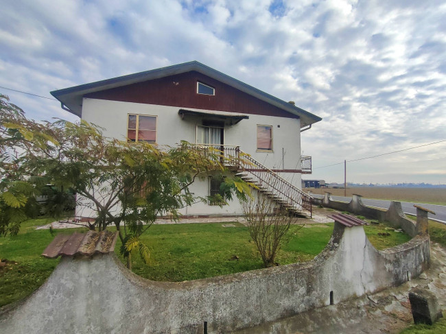 Casa Semindipendente in Vendita