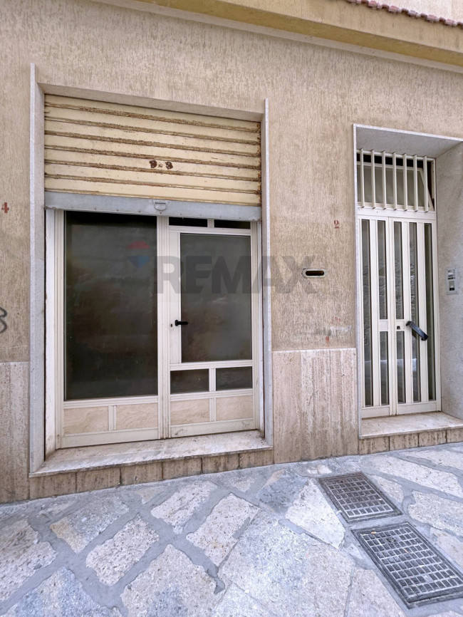 Locale Commerciale in vendita