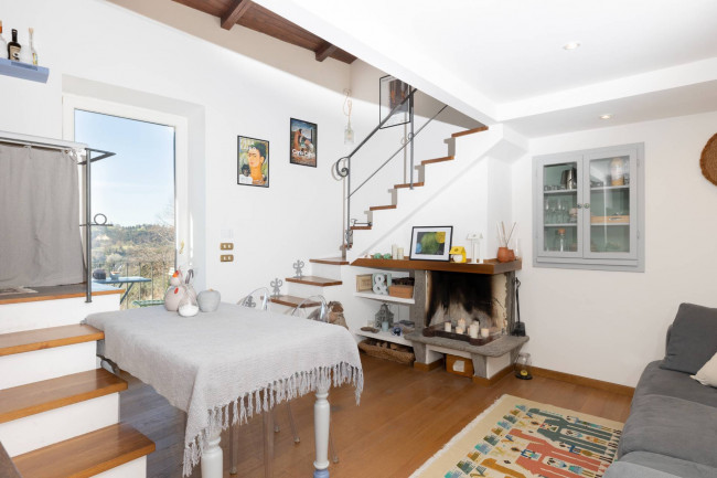 Casa Indipendente in Vendita