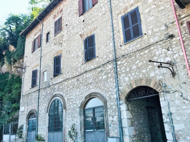 Casa Semindipendente in Vendita