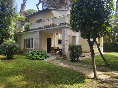 Porzione di villa in Affitto