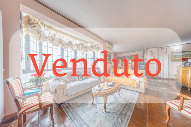 Villetta bifamiliare in Vendita