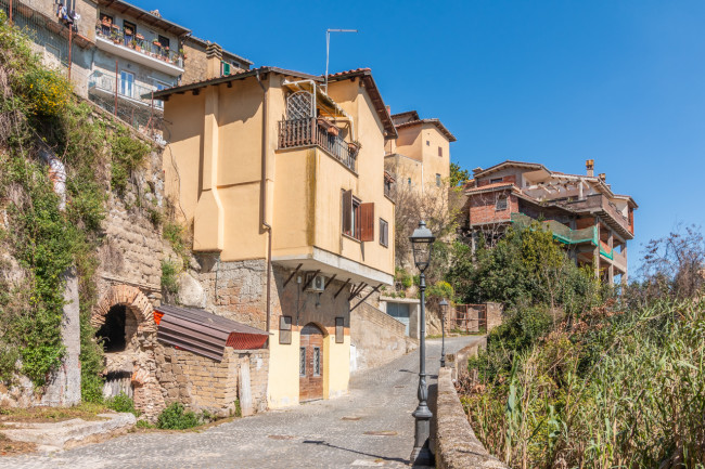 Casa Indipendente in Vendita