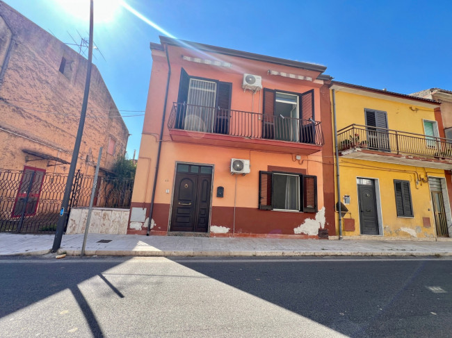 Casa Indipendente in Vendita