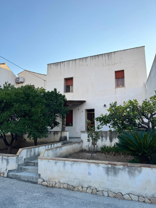 Casa Indipendente in affitto