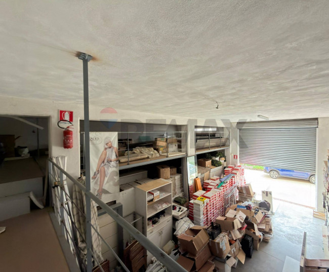 Locale Commerciale in Vendita