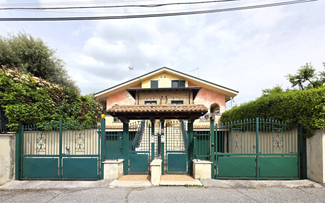 Villa a schiera in Vendita