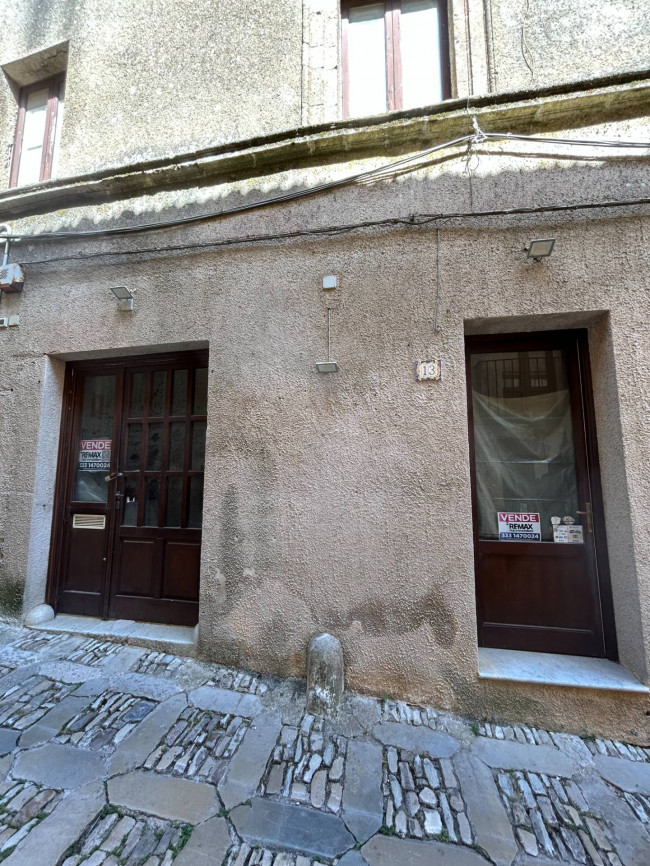 Locale Commerciale in vendita