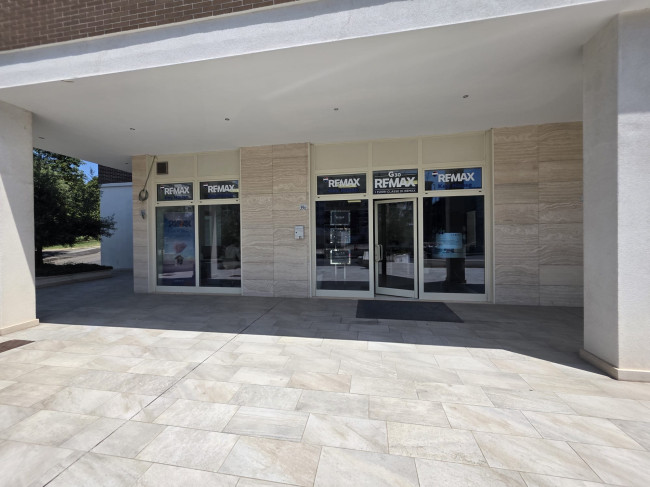 RE/MAX Key House 2
