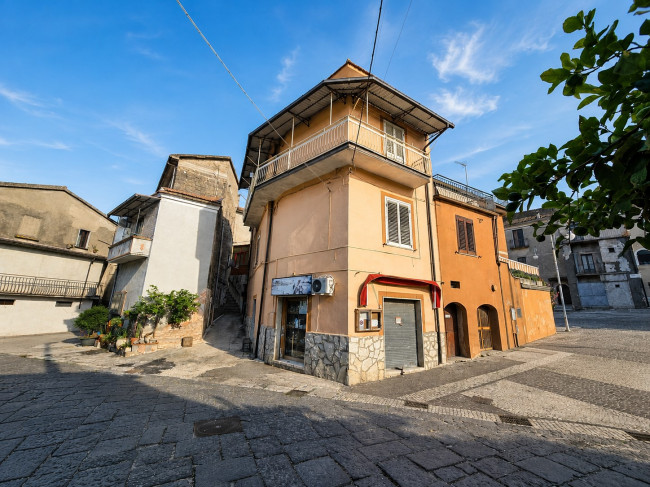 Casa Semindipendente in Vendita