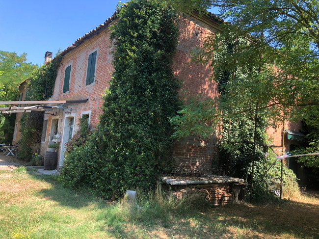 Casa Indipendente in Vendita