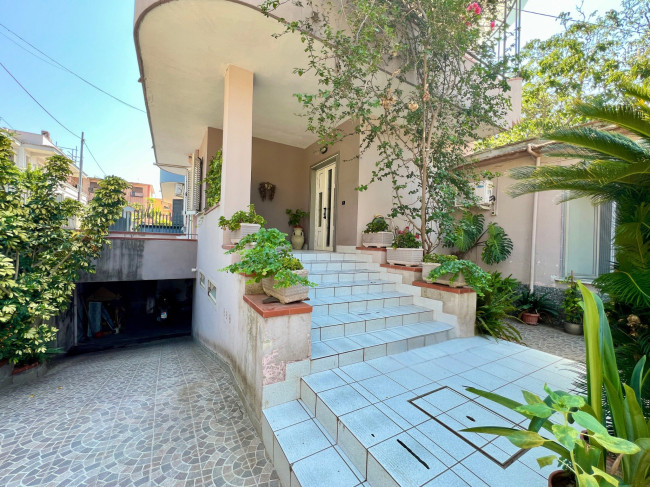 Villa a schiera in Vendita