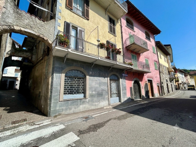 Locale Commerciale in vendita