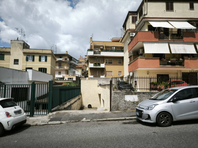 Locale Commerciale in Vendita