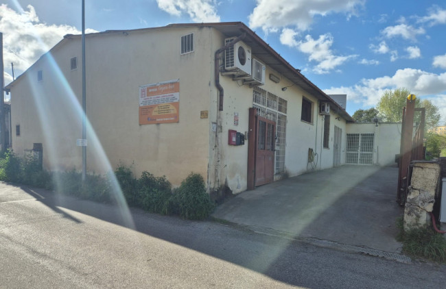 Laboratorio in Vendita