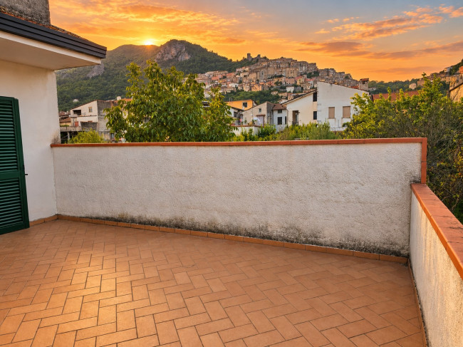 Casa Indipendente in Vendita