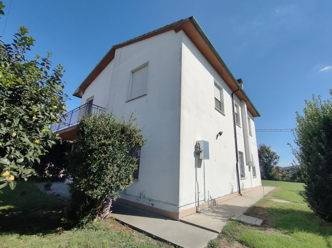 Casa Indipendente in Vendita