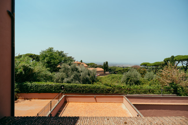 Porzione di villa in vendita
