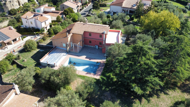 Porzione di villa in Vendita